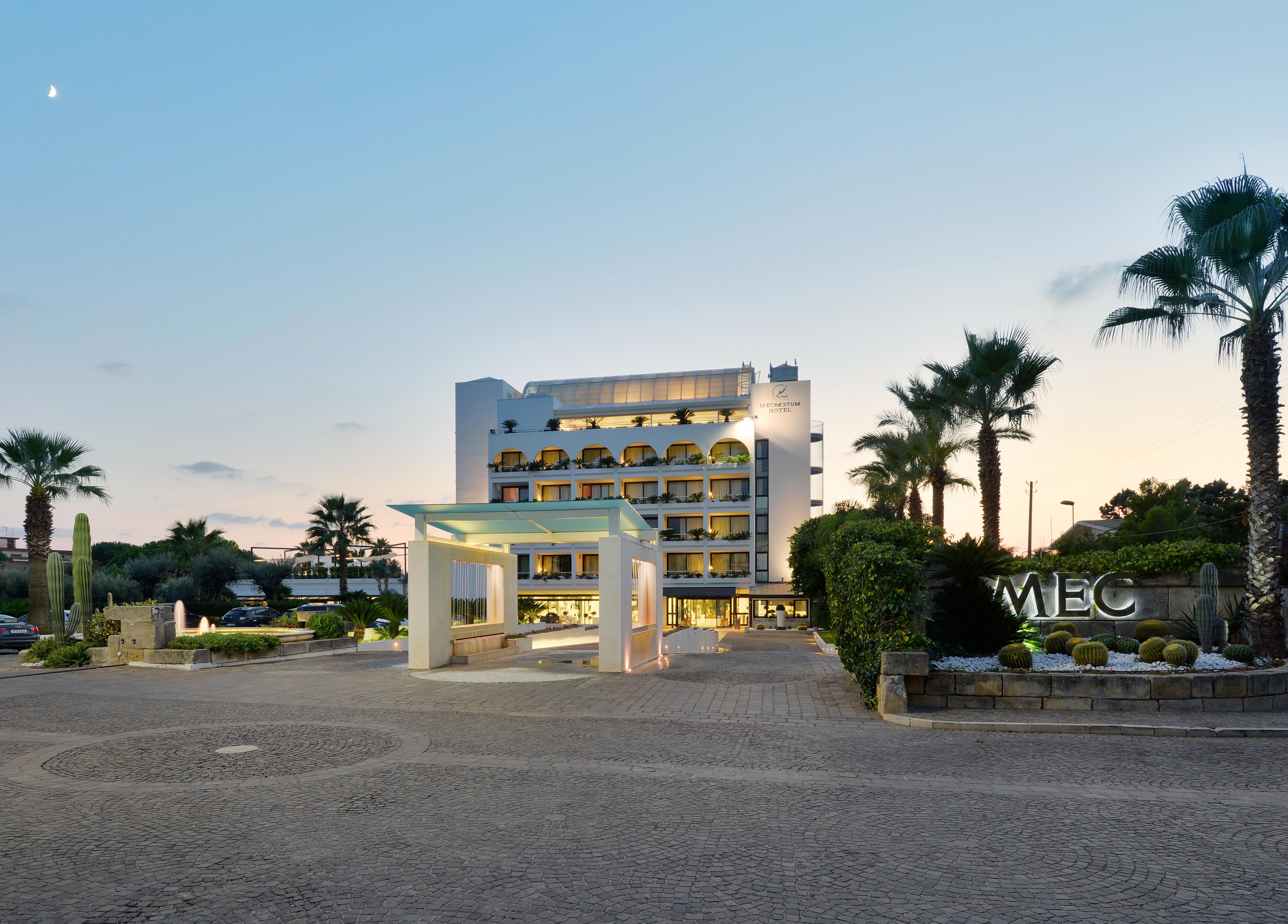 Mec Paestum Hotel Exterior photo