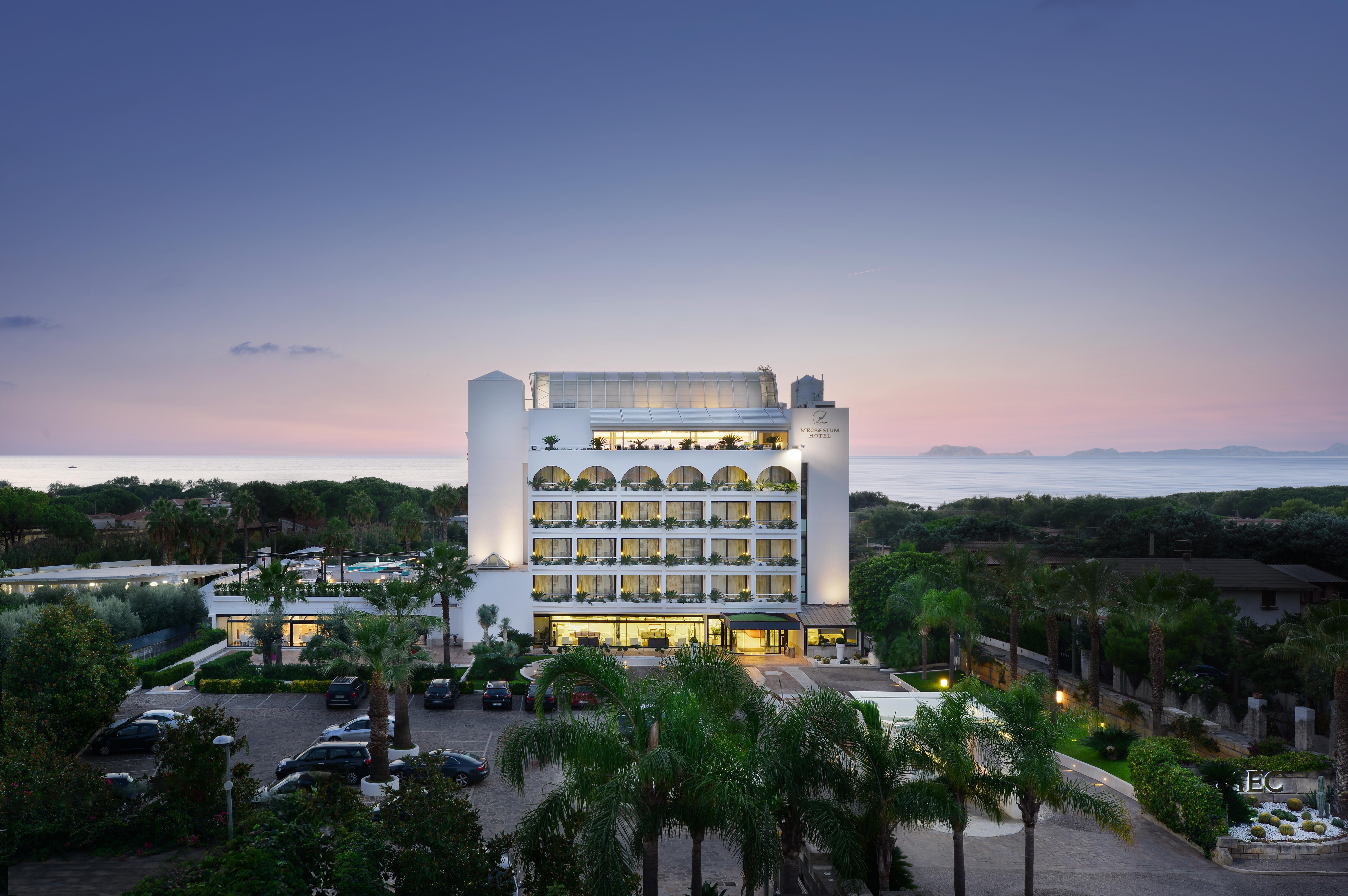 Mec Paestum Hotel Exterior photo