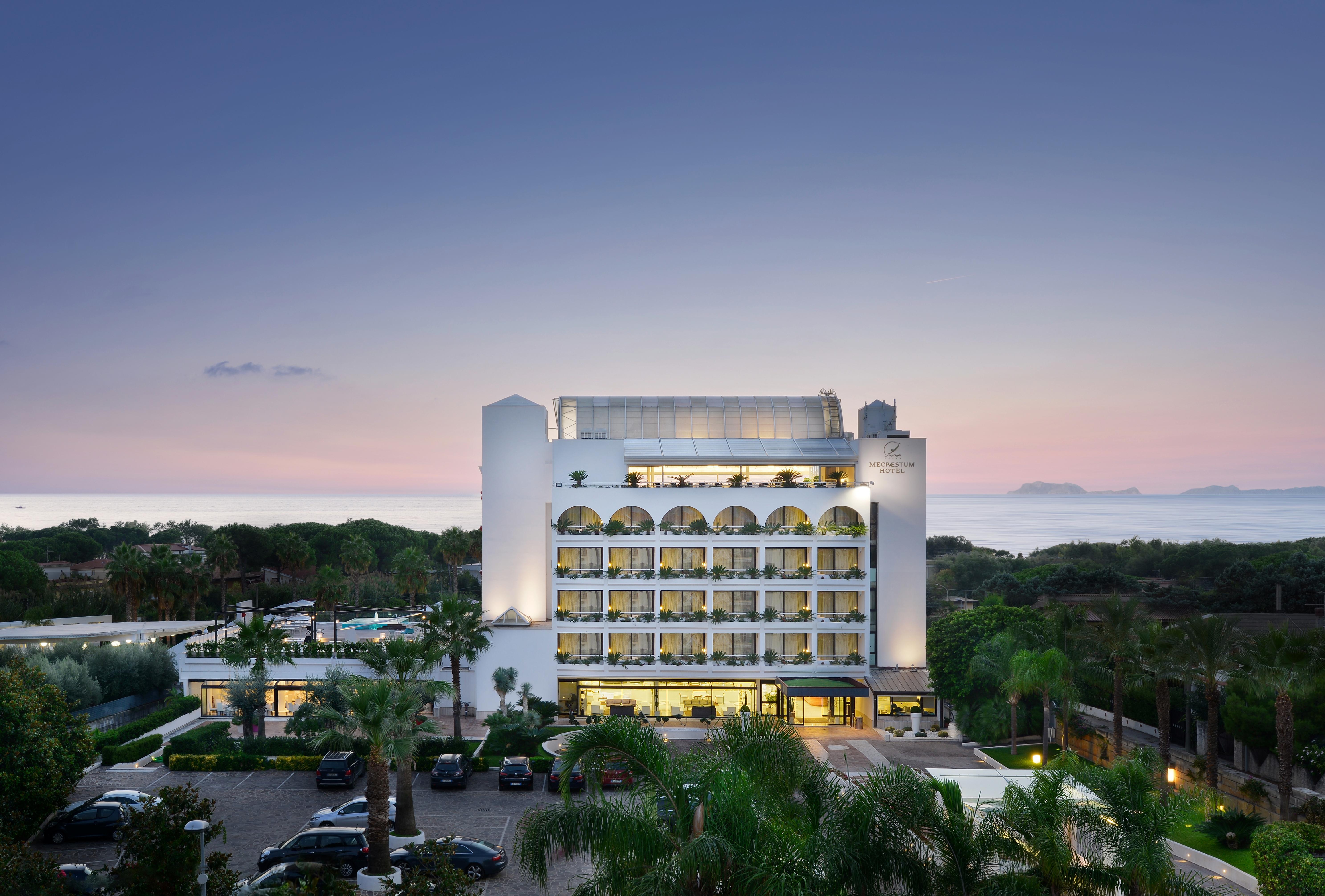 Mec Paestum Hotel Exterior photo