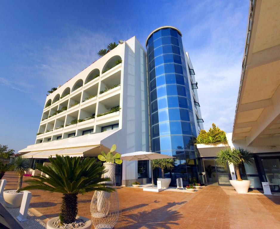 Mec Paestum Hotel Exterior photo